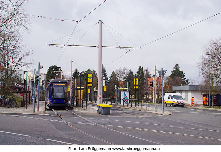 Die Haltestelle Coschütz der Straßenbahn in Dresden