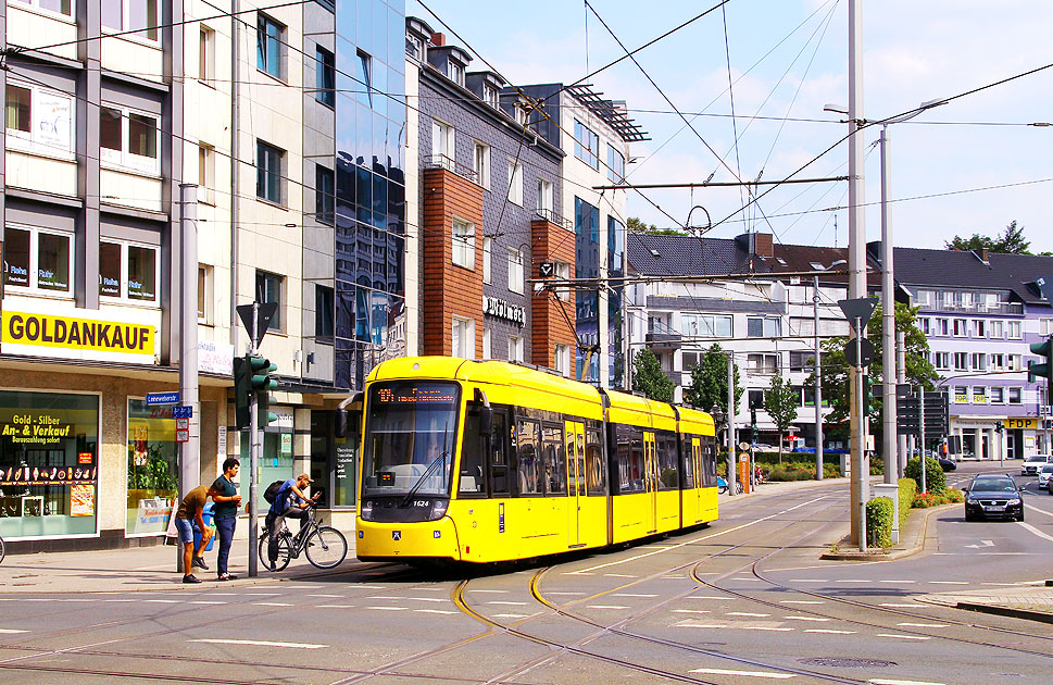 Die Straßenbahn in Mülheim Fotos von einem