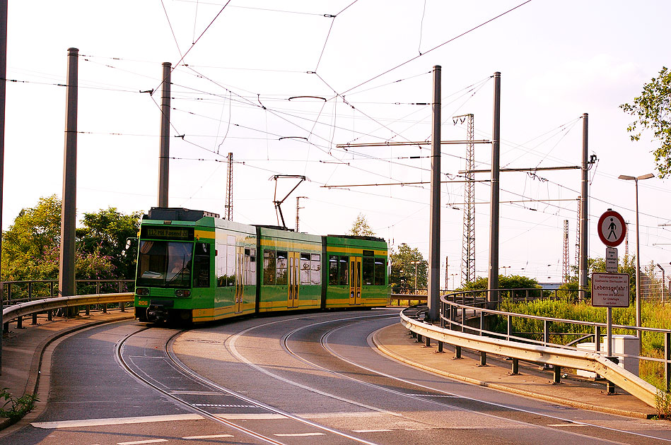 Die Straßenbahn in Oberhausen - ein DUEWAG NF6D