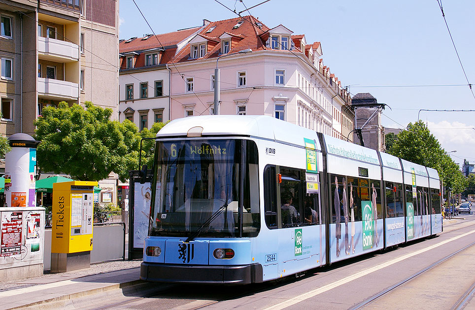 Straßenbahn Dresden - Haltestelle Albertplatz