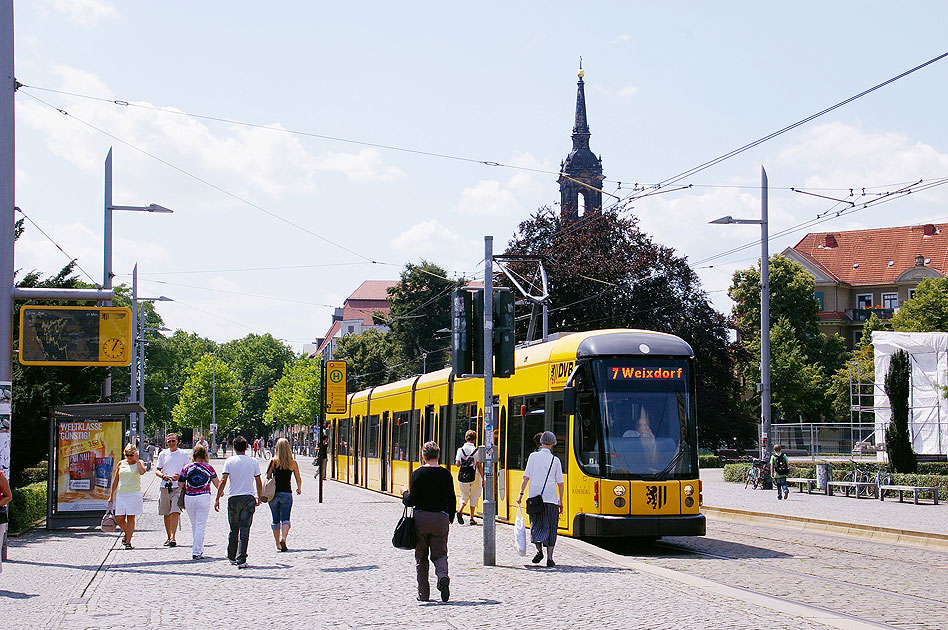 Die Straßenbahn in Dresden - Haltestelle Alberplatz