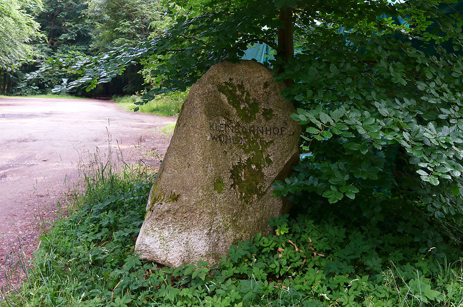 Gedenkstein für den Kleinbahnhof Wohldorf