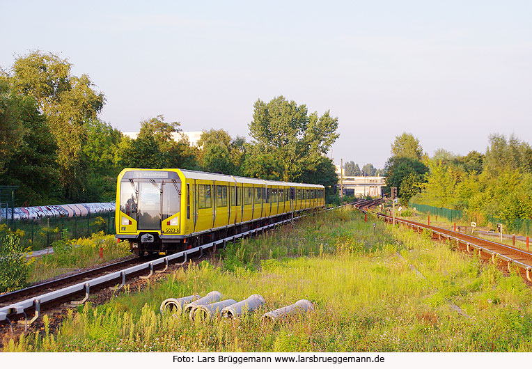 Die Berliner U-Bahn - Haltestelle Cottbusser Platz