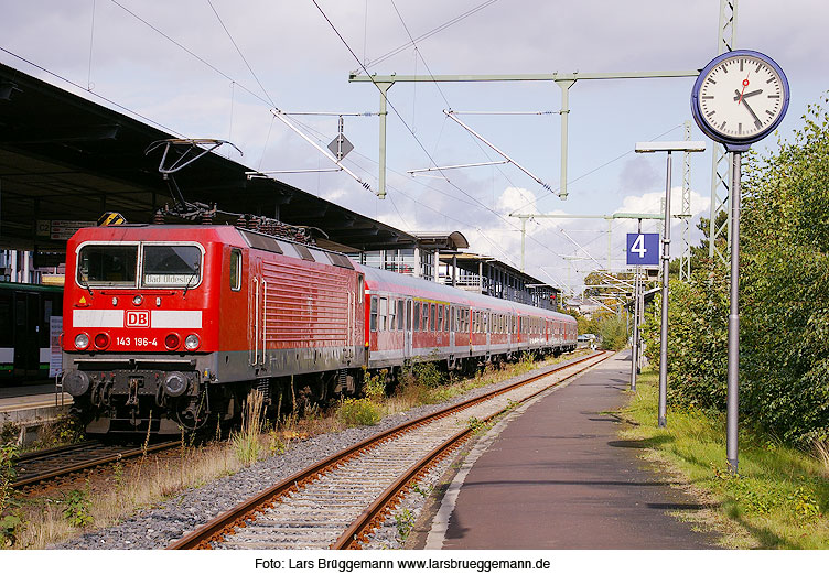 Die Baureihe 143 der Deutschen Bahn AG im Bahnhof Bad Oldesloe