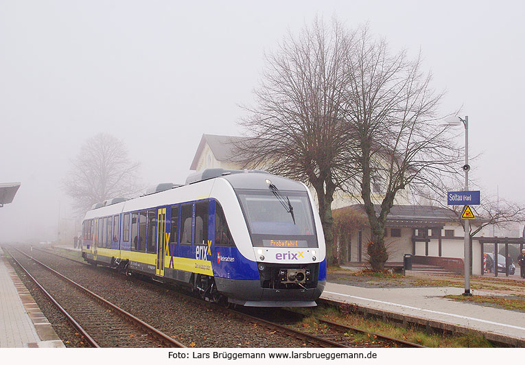 Erixx der Heidesprinter - So heißt das Bahnunternehmen in der Heide - Hier ein Lint von Erixx vor dem Bahnhof von Soltau