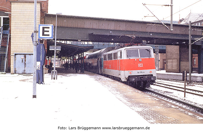 DB Baureihe 111 im Bahnhof Hamburg-Harburg