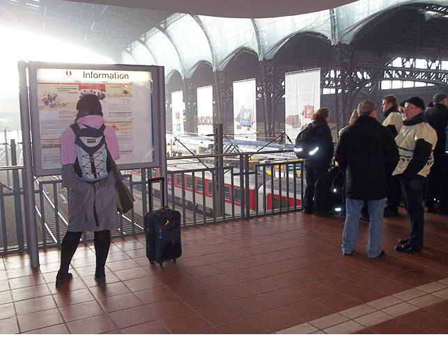 Der GDL Streik mit ratlosen Fahrgästen und Streikposten