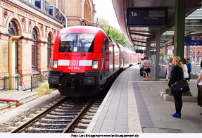 DB Baureihe 182 - Lok 182 002 in Schwerin Hbf