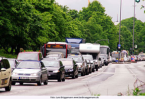 Busse in Hamburg im Stau