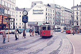 Die Straßenbahn in Hamburg am Gänsemarkt