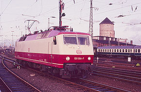 DB Baureihe 120 in Bremen Hbf