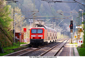 Foto DB Baureihe 143 - Lok 143 910 im Bahnhof Obervogelgesang