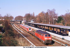 DB Baureihe 218 mit einer 472 im Bahnhof Rübenkamp