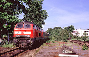 Die 218 489 im Bahnhof Ahrensburg