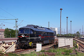 Die 232 083 vom Erfurter Bahnservice in Dresden Hbf