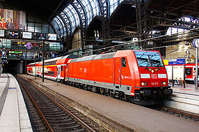 Die 146 270 in Hamburg Hbf - eine Traxx-Lok