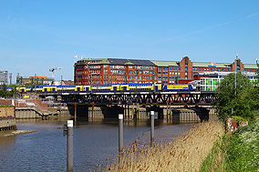 Die Baureihe 147 beim Metronom auf der Oberhafenbrücke in Hamburg