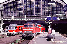 Die 218 104-8 in Hamburg Hbf