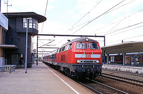 DB Baureihe 218 im Bahnhof Wolfsburg