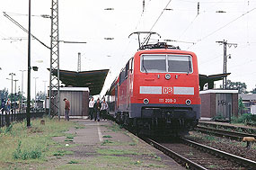 DB Baureihe 111 im Bahnhof Uelzen