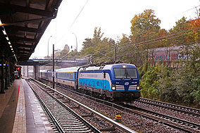 Eine Lok der Baureihe 193 von der CD am Bahnhof Berlin S&uuml;dkreuz