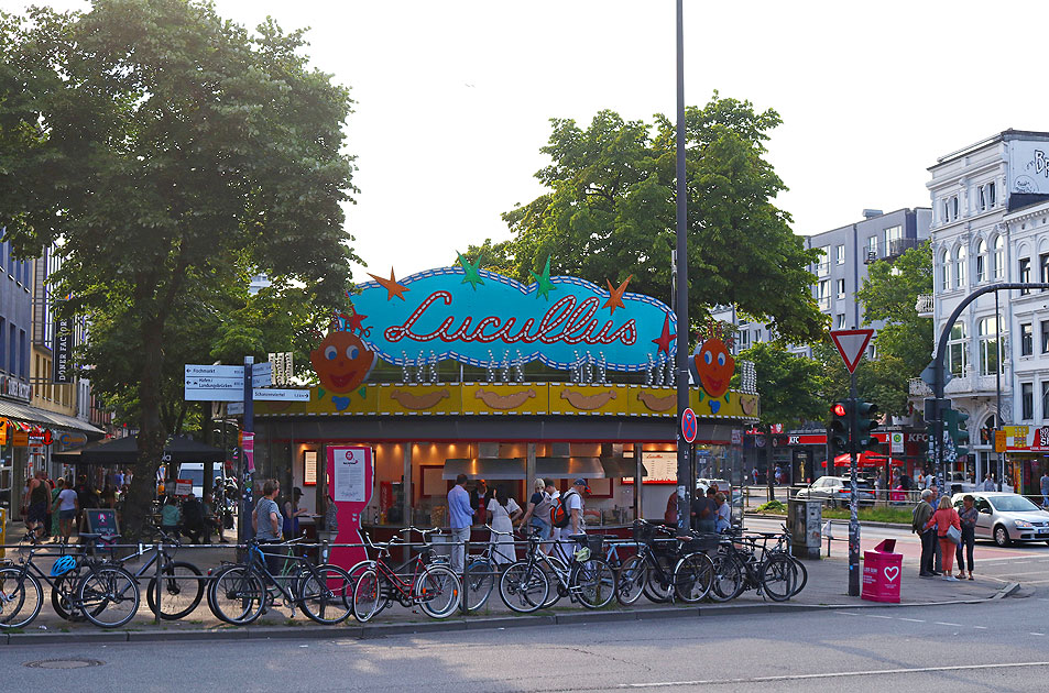 Der Imbiss Lucullus auf der Reeperbahn in Hamburg