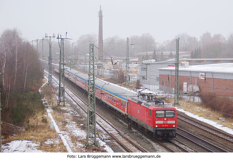 Die DB Baureihe 112 vor dem Schleswig-Holstein Express