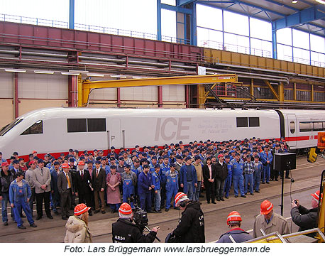 Feierliche &Uuml;bergabe des 30. redesignten ICE 1 von DB Fahrzeuginstandhaltung an DB Fernverkehr