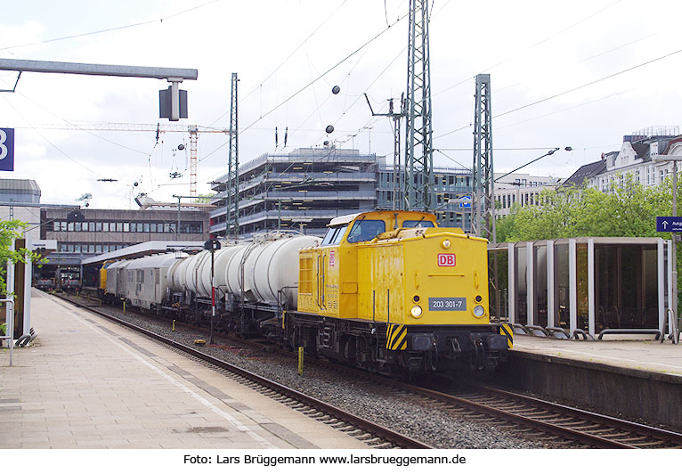 DB Baureihe 203 mit einem Unkrautspritzzug