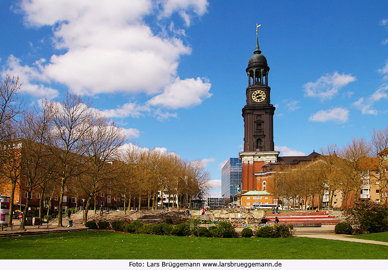 Hamburg Reiseführer und Tourismus: Der Michel in Hamburg - die Hauptkirche St. Michaelis