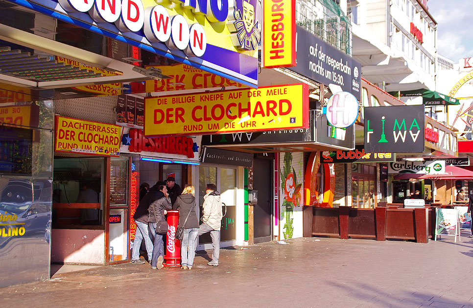 Der Clochard auf der Reeperbahn in Hamburg auf St. Pauli