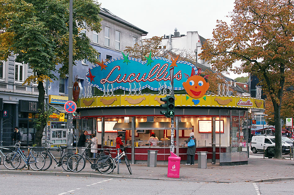 Der Imbiss Lucullus auf der Reeperbahn in Hamburg