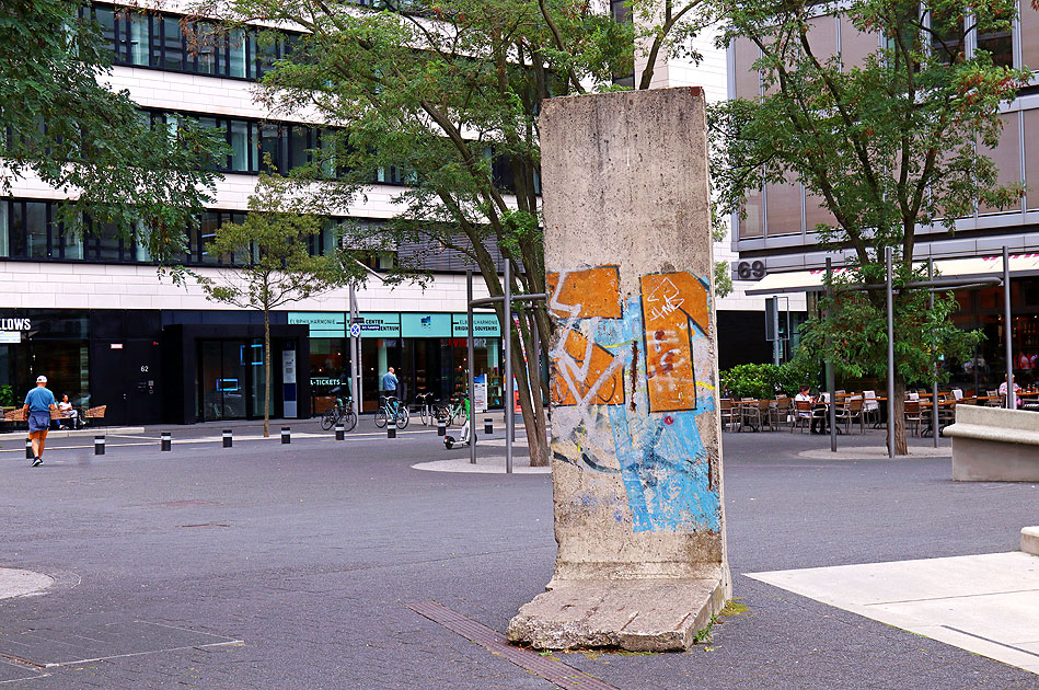 Mahnmal Berliner Mauer - Platz der Deutschen Einheit - Hamburg - Elbphilharmonie