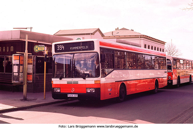 PVG Bus 405 vor dem Bahnhof Pinneberg