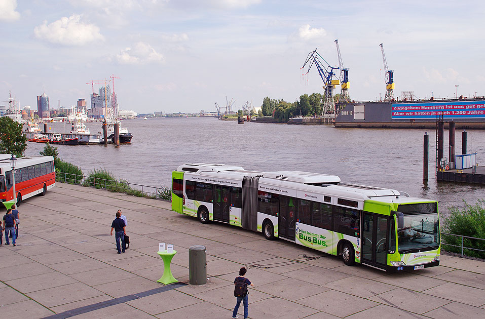 Der Hochbahn BusBus 7052, ein Hybridbus