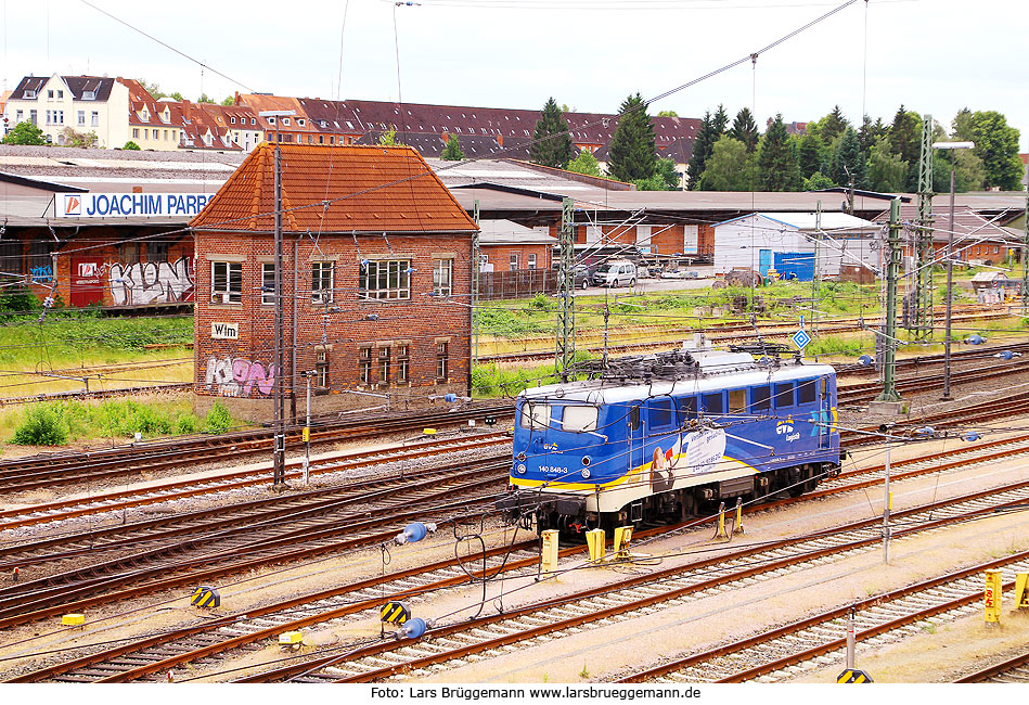 Eine 140 der EVB in Lübeck