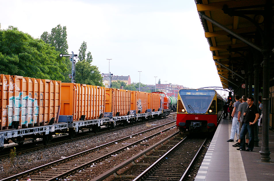 Der Bahnhof Berlin-Neuk&ouml;lln der S-Bahn in Berlin