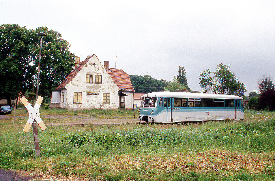 DB Baureihe 772 - Ferkeltaxe - Ferkeltaxi im Bahnhof Hoehnwulsch