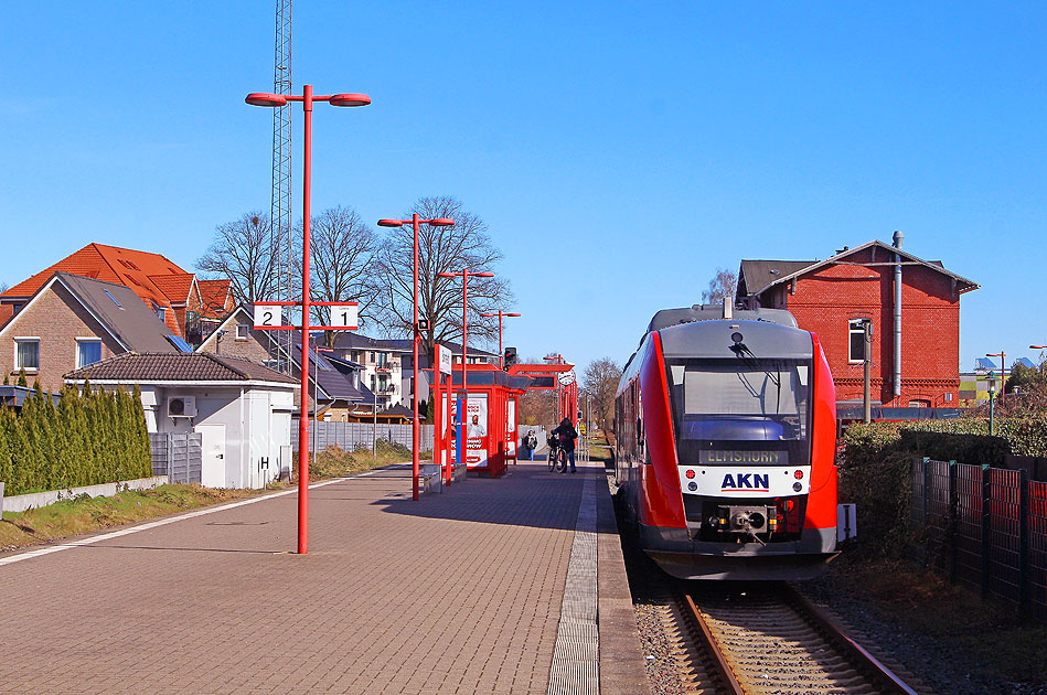 AKN Lint im Bahnhof Barmstedt