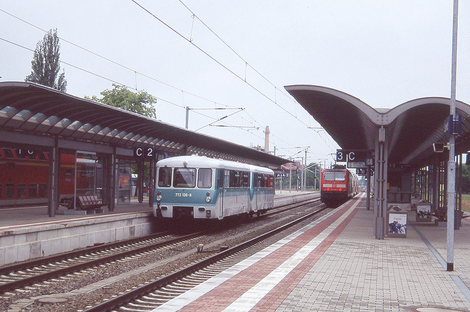 Ferkeltaxe im Bahnhof Salzwedel - DB Baureihe 772