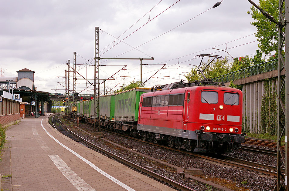 Die 151 046-2 im Bahnhof Hamburg-Harburg