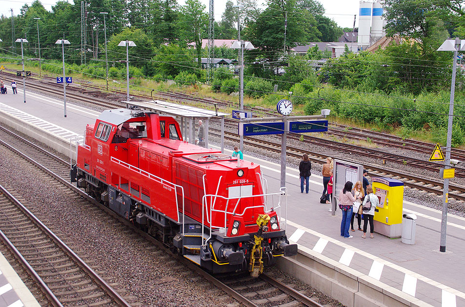 Eine Gravita Lok im Bahnhof Tostedt