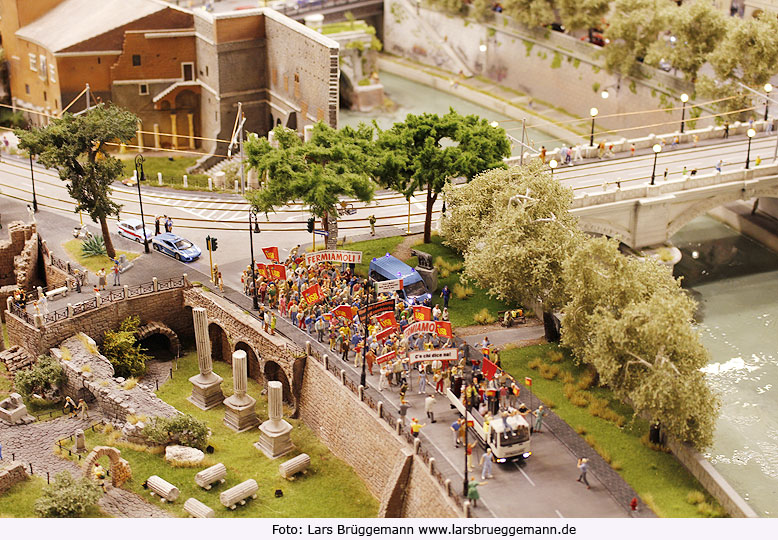 Demo im Miwula im Italien-Abschnitt