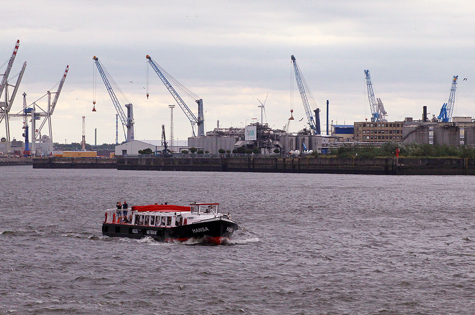 Die Barkasse Hansa vom Barkassenbetrieb Bülow in Hamburg