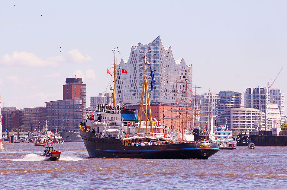 Der Hochseeschlepper Elbe von 1959 aus Rotterdam in Hamburg