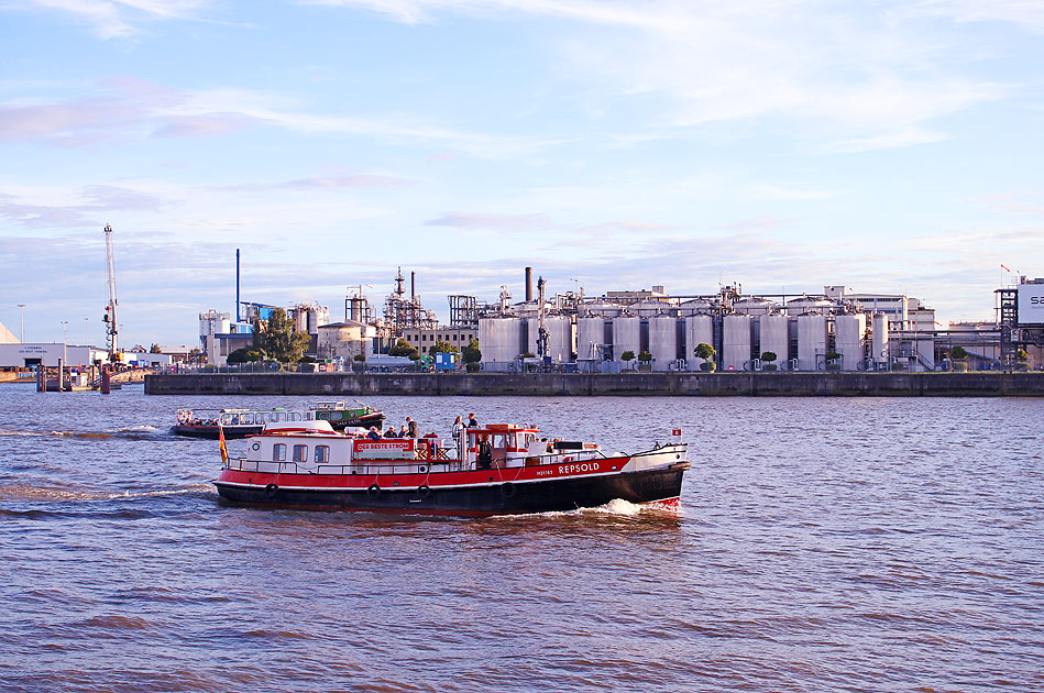 Die Repsold im Hamburger Hafen