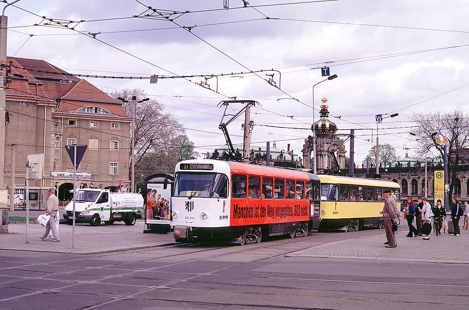 Dresden Haltestelle Postplatz Tatra Stra&szlig;enbahn