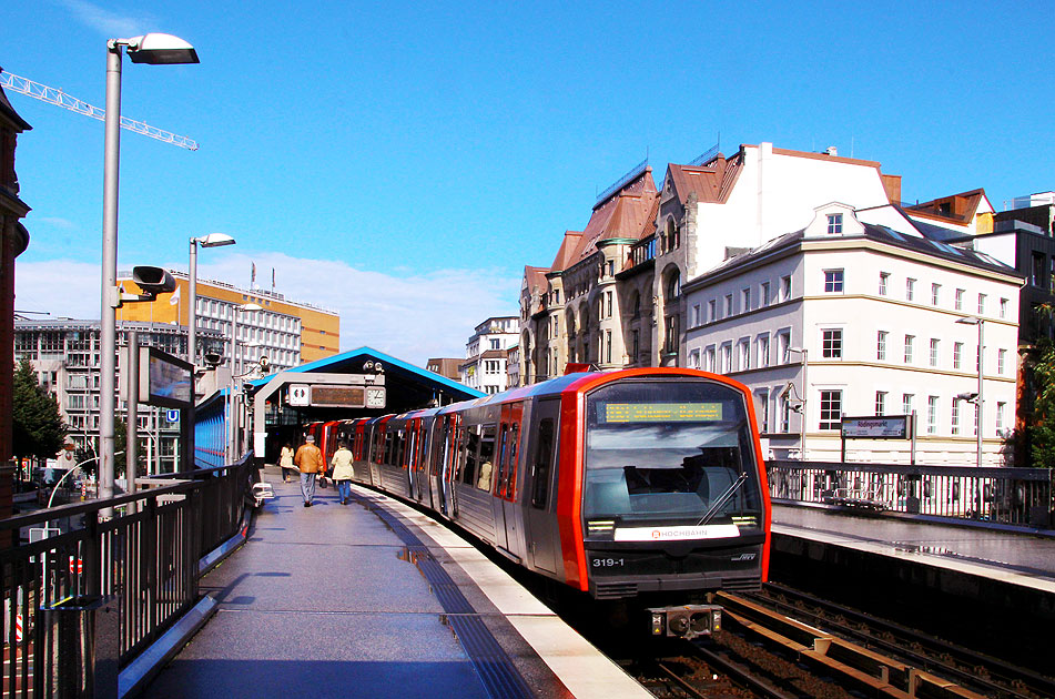 Die U-Bahn Haltestelle Rödingsmarkt in Hamburg- Bahnhof Rödingsmarkt