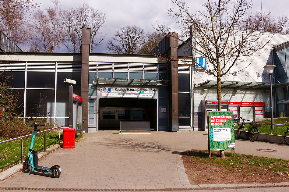 Neuer Ausgang vom Bahnhof Rauhes Haus der Hamburger Hochbahn (U-Bahn)