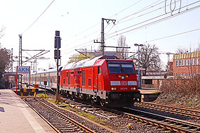 Die 245 019 im Bahnhof Elmshorn